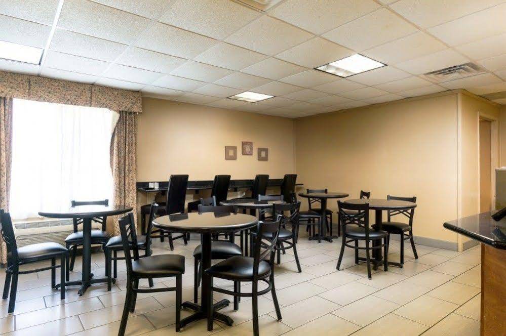 Baymont By Wyndham Jacksonville Ngoại thất bức ảnh